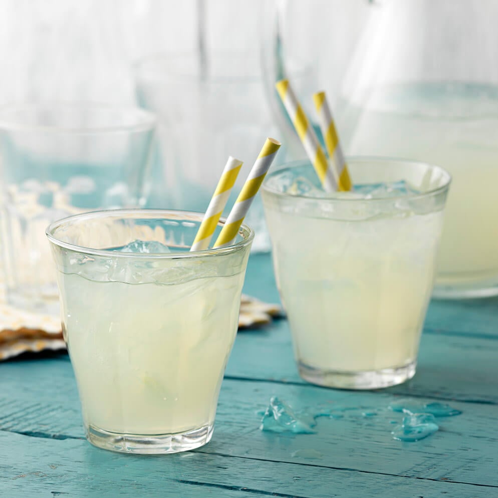  Recette de limonade ReaLemon dans des verres 